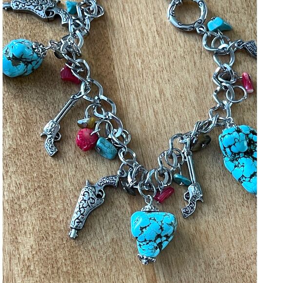 Vintage 80's Chunky Charm Bracelet Turquoise Chunks, Western Silvertone FABulous - Picture 6 of 8